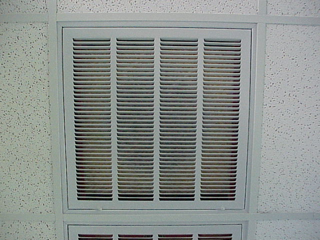 Air+Vents%2C+Ceilings+and+Lights%3A+Typical+Zoom+Class.